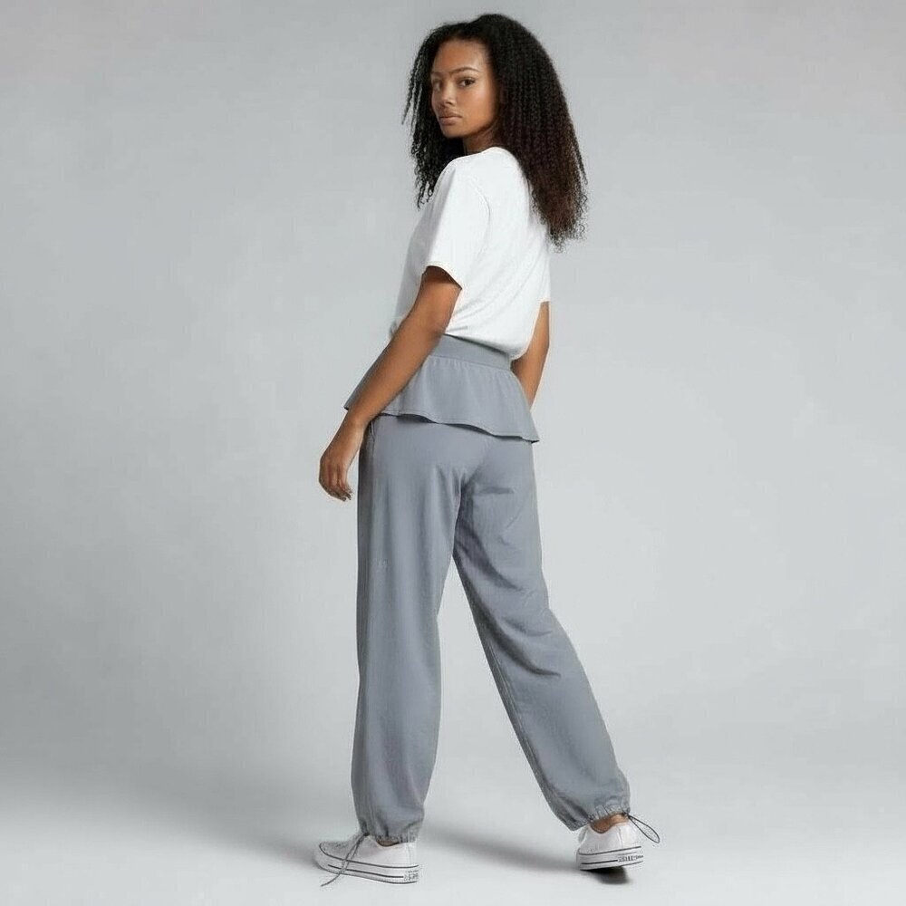 Vintage Rare Womens lululemon Bust it Pant in gray aprrox size 2 / 4